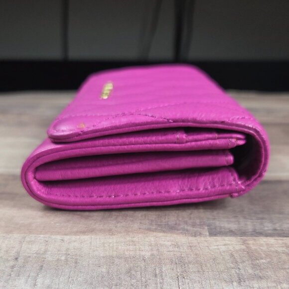 Vera Bradley Magenta Leather Quilted Audrey Wallet - Picture 7 of 13